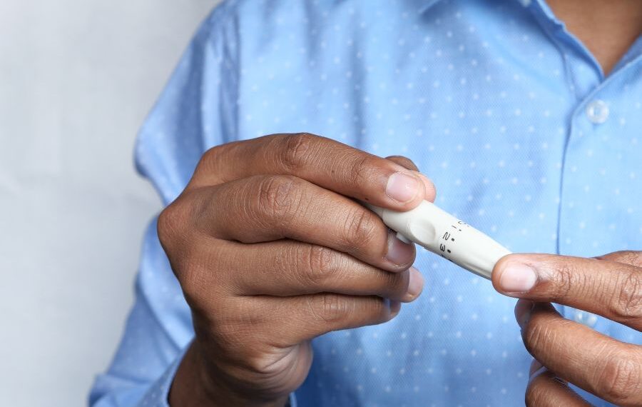 how to check diabetes at home